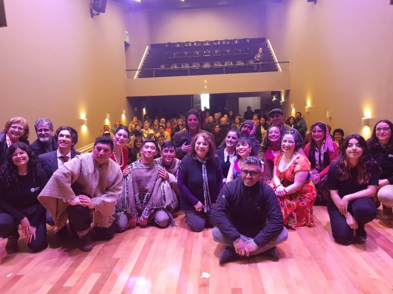 Con un Teatro Municipal repleto se presentó la obra “La Remolienda”